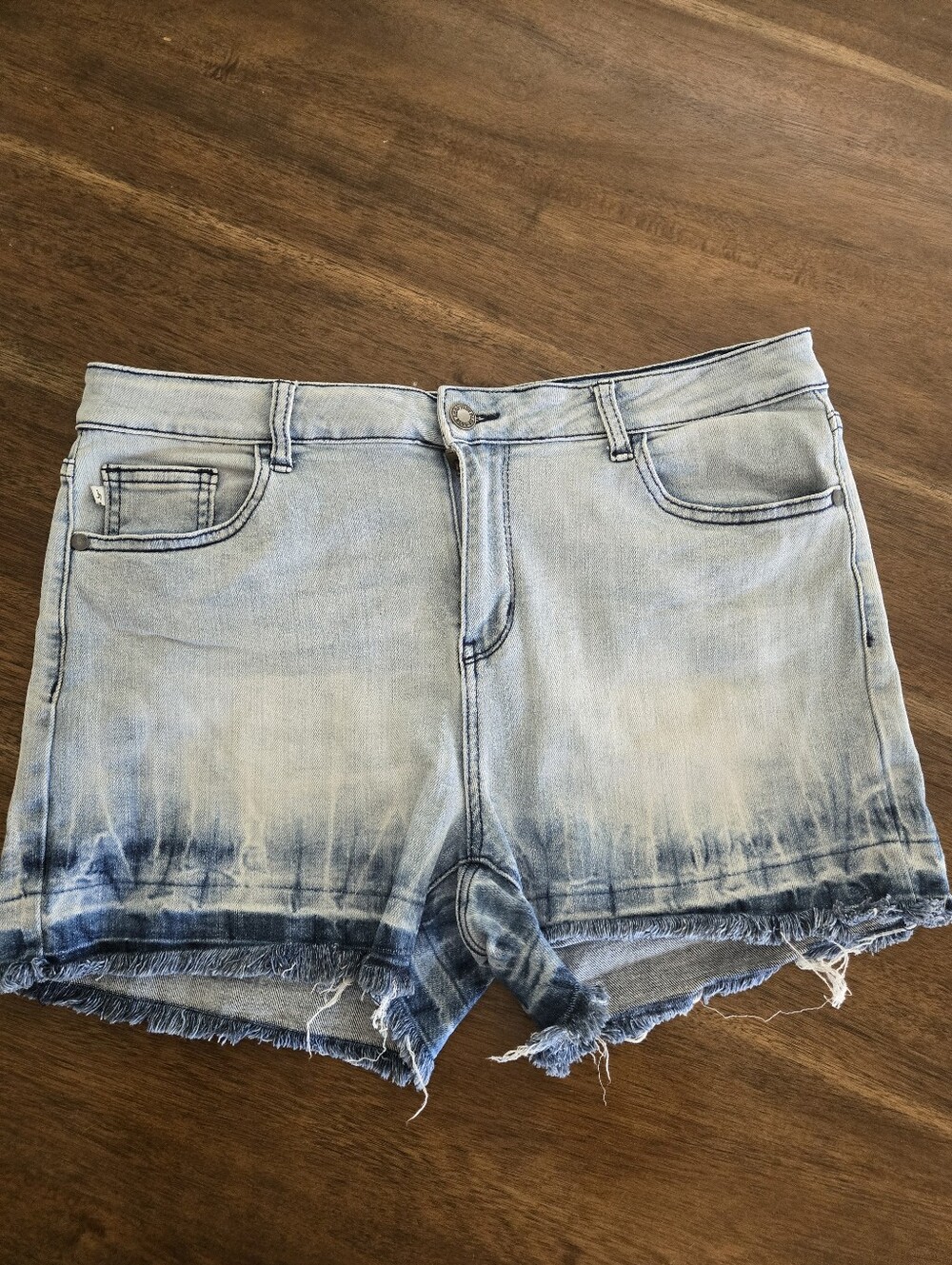 Judy Blue Tie Dye Hem Cut Offs Xl